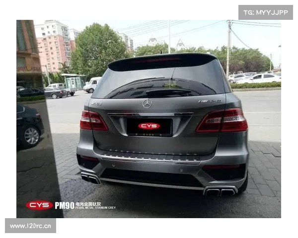一灰到底 奔驰ML63 AMG水泥灰车身改色贴膜